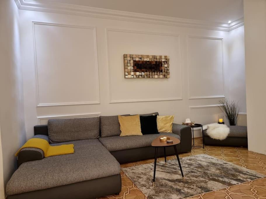 Sissi Royal Suite - Inner City 4 Bedroom Apartment Wien Exterior foto