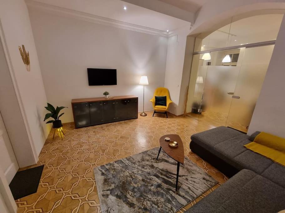 Sissi Royal Suite - Inner City 4 Bedroom Apartment Wien Exterior foto